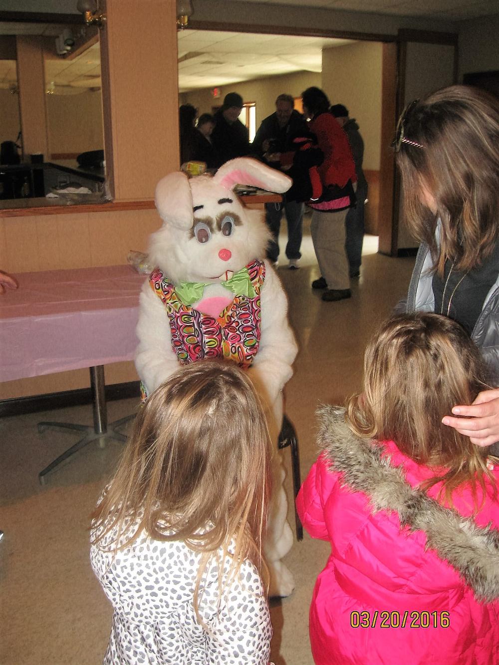 2016 Easter Egg Hunt with sandie the Rabbit 