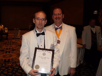 <h2><b>Joe Ray receiving the "IEA District Vice President of the Year" award at the Annual State May Meeting 2009</h2></b>