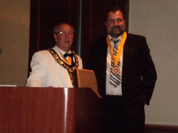 <h2><b>"Cob" receiving the State Elk of the Year Award at the Annual State May Meeting 2009</h2></b>