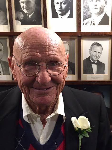 Malcolm Macaulay, PER 1958-1959, standing next to his ER photograph - April 2016