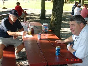 FAMILY PICNIC AT THE FARM 08/28/10