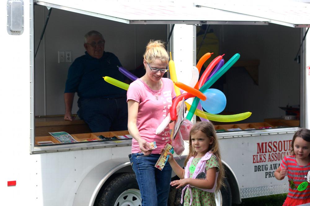 Children learn about drug awareness.