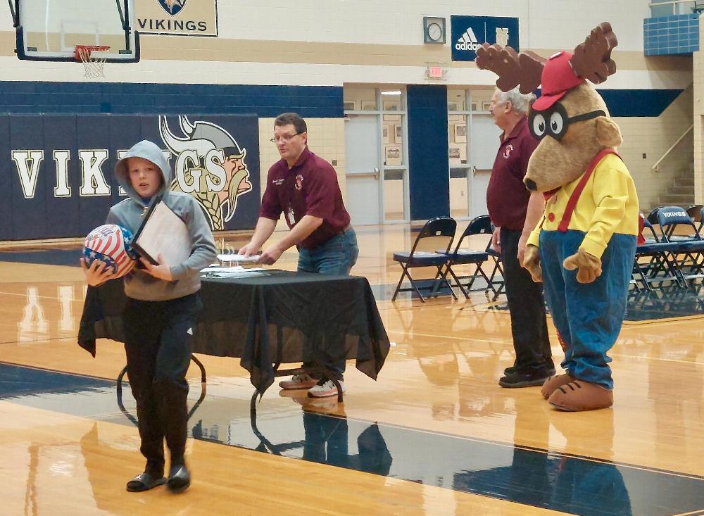 Congrats to Wyatt Wagner who won his age group at the Hoop Shoot District competition; he will be moving on to state and representing Elks #1248. Have fun Wyatt and all the best to you! 