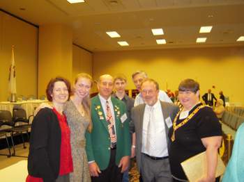 2009 Scholarship Jennifer Friedman with family & Lodge members