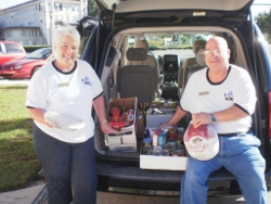 The Sebring Elks with the help of the Bingo Players donated food for 3 needy families for Thanksgiving.  As Exalted Ruler, Dick Holmes and Wainetta had the privilege of delivering the gifts.