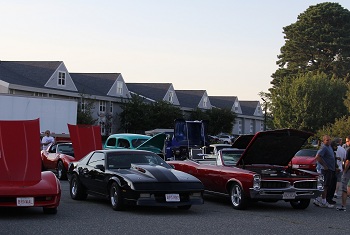 Hyannis Elks & Ziggy's Auto sponsored a Cruise Night to benefit Cape Cod Cares for Troops, August 2013. After 2 shows, Cape Cod Cares 4 Troops received over $900! 