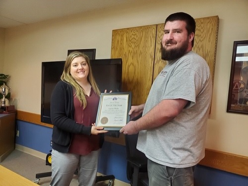 Lodge #1953 member Lacey Walz was given the Elk of the Year award at the October 7, 2020 meeting.  Walz is shown here with Lodge Exalted Ruler Jonathon Ward.