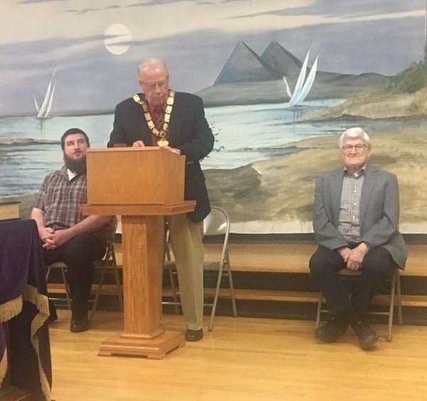 The 2019 Installation and Awards Banquet for Pierre Elks Lodge 1953 was held April 3, 2019 at the Pierre Masonic Lodge.  Past Exalted Ruler Dwight Pogany led the installation of officers ceremony.  He is shown here with incoming ER Jonathon Ward (left) and outgoing ER Matt Schatz (right).