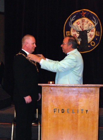 2009-2010 Exalted Ruler being installed by PER Tim Deseve.