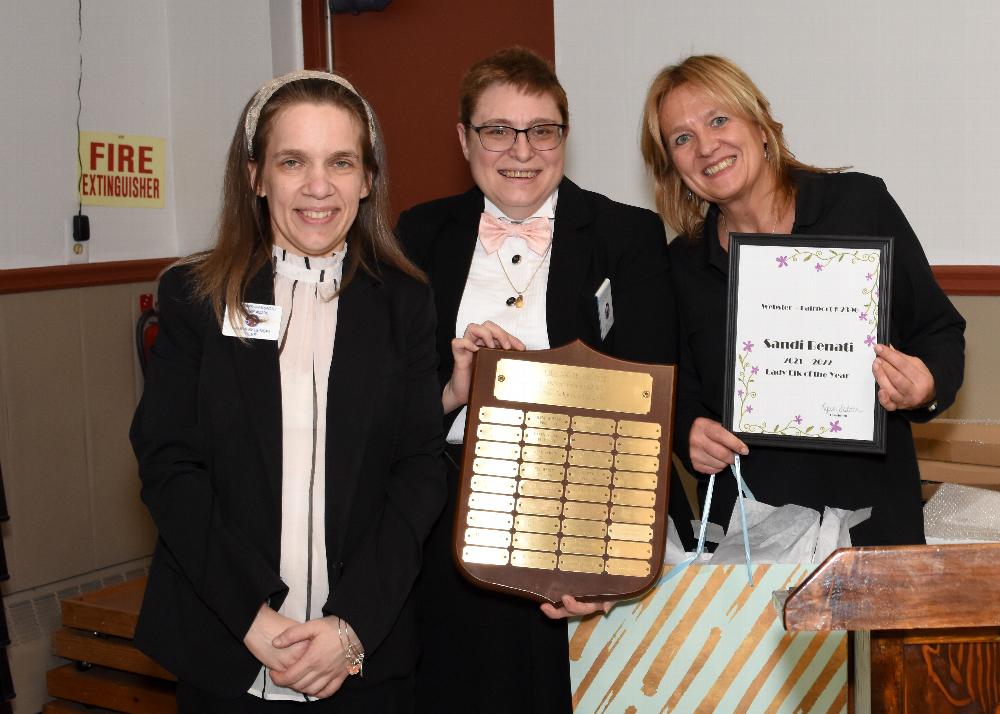 2022 Lady Elk of the Year Sandi Benati presented by Suzanne Orwen & Laura Skibinski